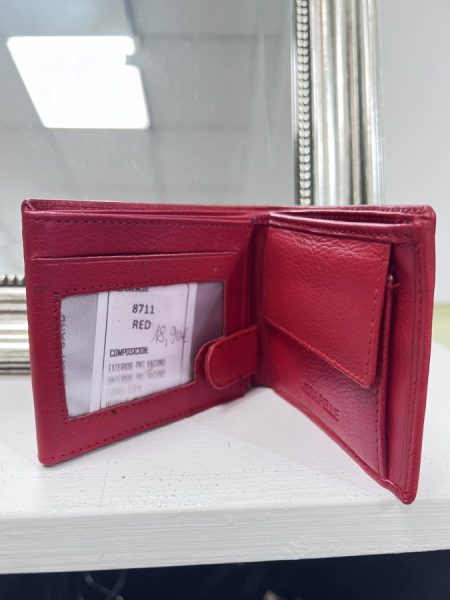 Rdeča moška denarnica