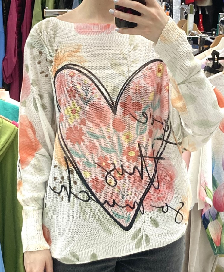 Pletena majica s potiskom srca in napisa