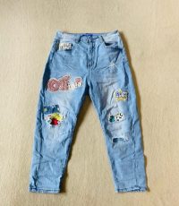 Jeans hlače z našitki