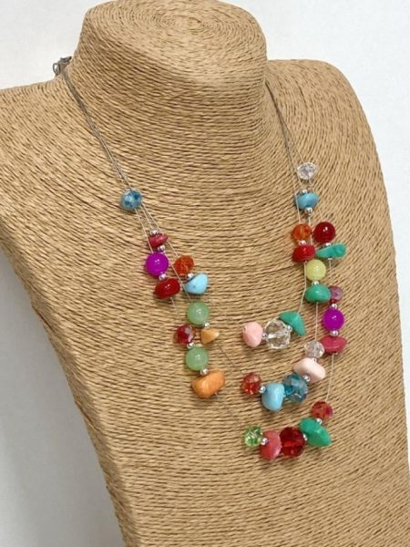 Pisana ogrlica z več vrvicami