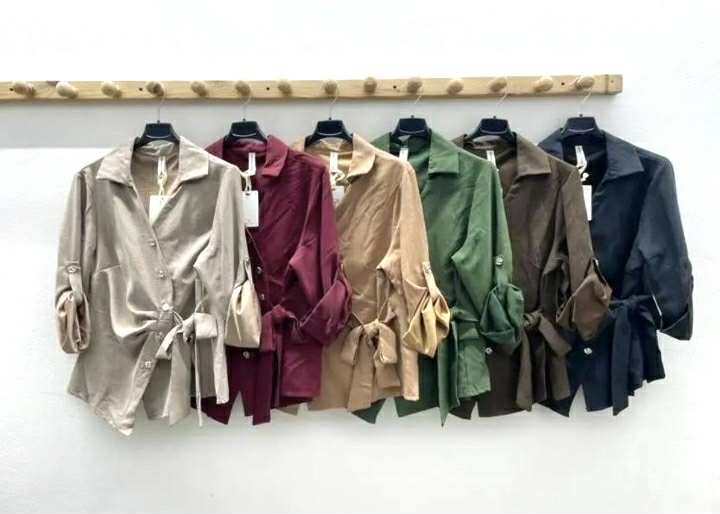 Asimetrična srajca s pentljo Asimetrična srajca s pentljo