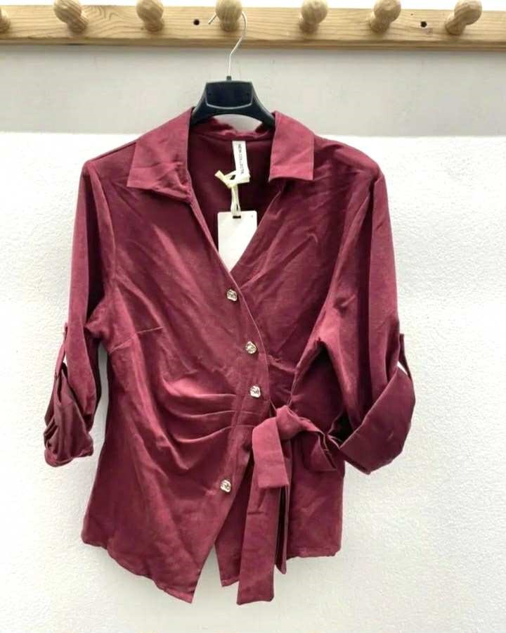 Asimetrična srajca s pentljo Asimetrična srajca s pentljo