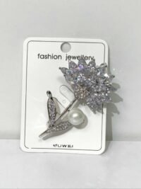 Broška v obliki rože z kristali