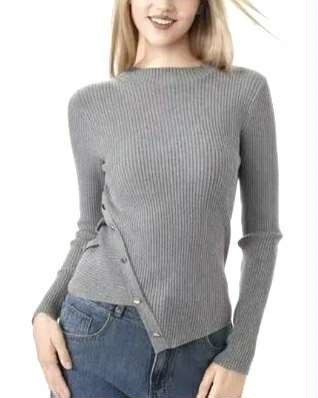 Pulover z gumbi Pulover z gumbi