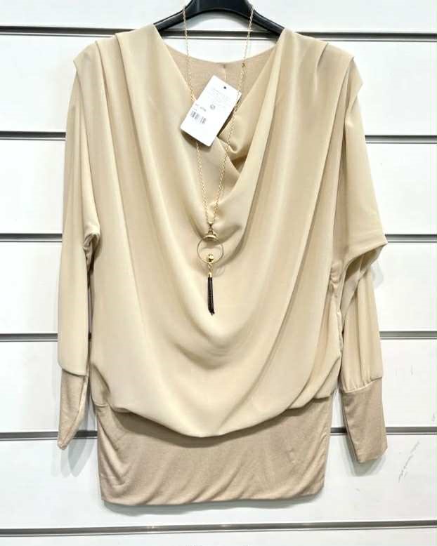 Nabrana bluza z ogrlico