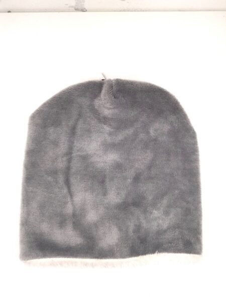 Enobarvna pliš zimska kapa