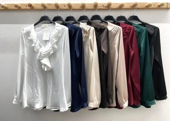 Bluza z volančki Bluza z volančki