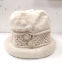 Pletena kapa z cofki