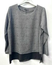 Črna vzorčasta bluza