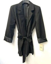 Lahkoten plašč s pasom