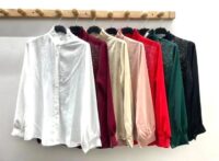 Bleščeča srajca z ruskim ovratnikom