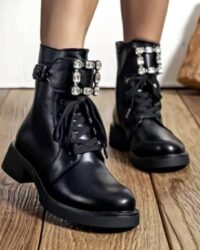 Črni škornji s kristalčki